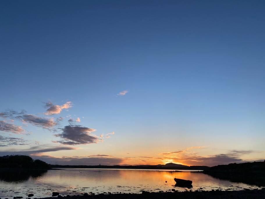 Apartment Entire Guest In Four Mile Bridge, Rhoscolyn Valley